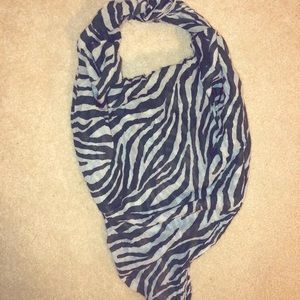Black & white zebra print scarf